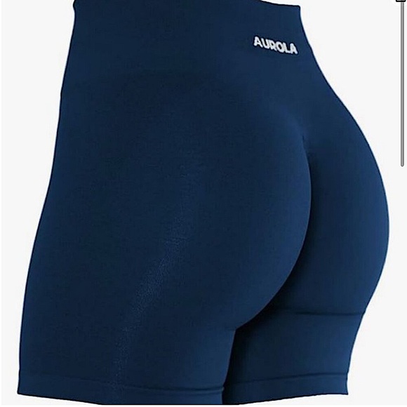 AUROLA Seamless Scrunch Short - Size M - Picture 1 of 4